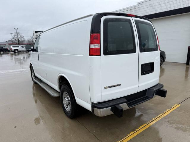 2022 Chevrolet Express Cargo Van RWD 2500 Regular Wheelbase WT