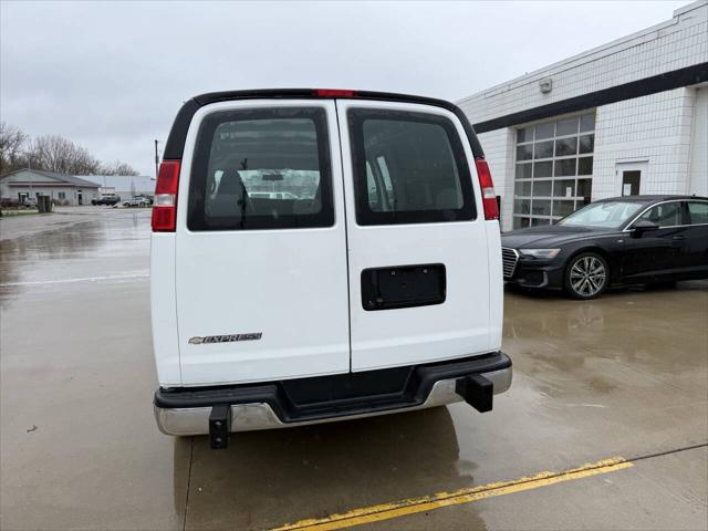2022 Chevrolet Express Cargo Van RWD 2500 Regular Wheelbase WT