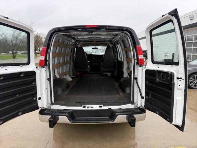 2022 Chevrolet Express Cargo Van RWD 2500 Regular Wheelbase WT