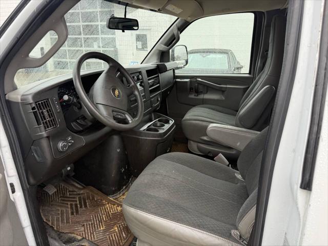 2022 Chevrolet Express Cargo Van RWD 2500 Regular Wheelbase WT