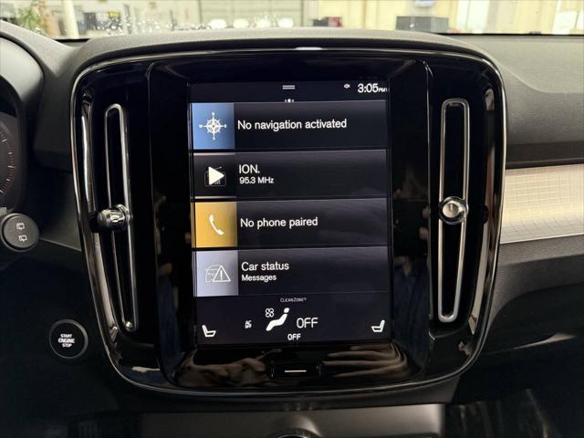 2022 Volvo XC40 T5 Momentum
