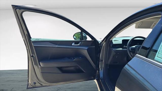 2026 Kia K5 LXS FWD