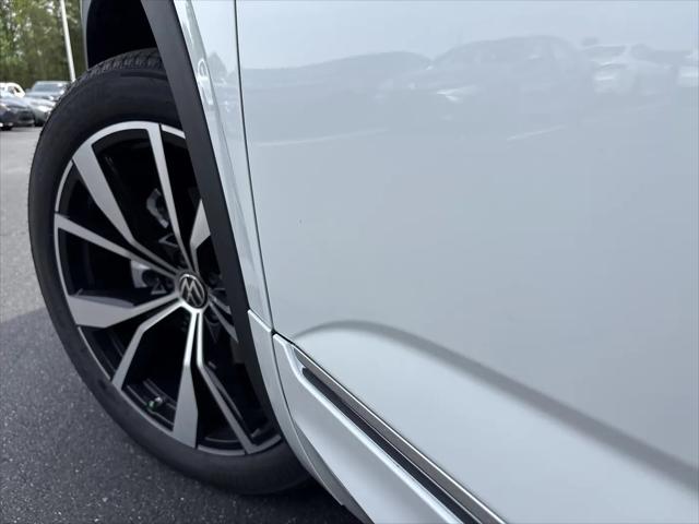 2026 Volkswagen Atlas Cross Sport SEL Premium R-Line