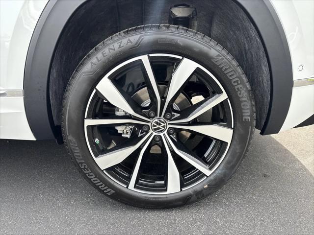 2026 Volkswagen Atlas Cross Sport SEL Premium R-Line