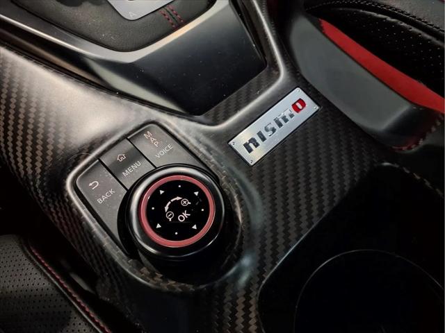 2024 Nissan GT-R NISMO Dual-clutch 6-Speed Transmission