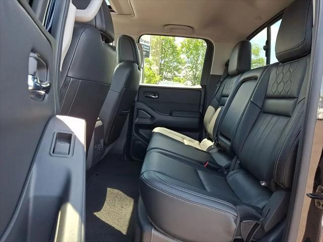 2025 Nissan Frontier Crew Cab SL 4x4