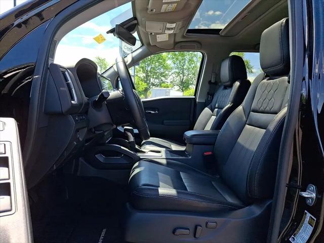 2025 Nissan Frontier Crew Cab SL 4x4