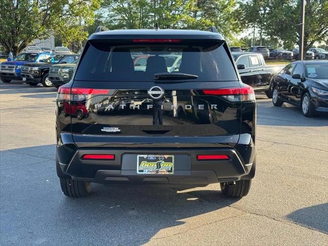 2026 Nissan Pathfinder SV