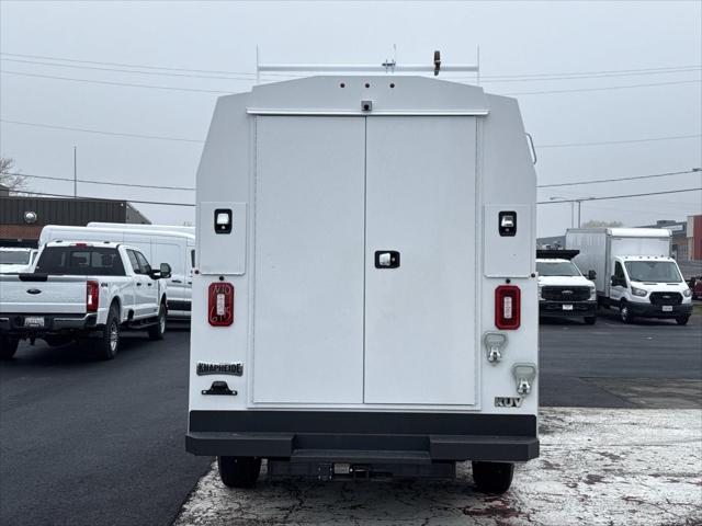 2026 Ford E-350 Cutaway Base