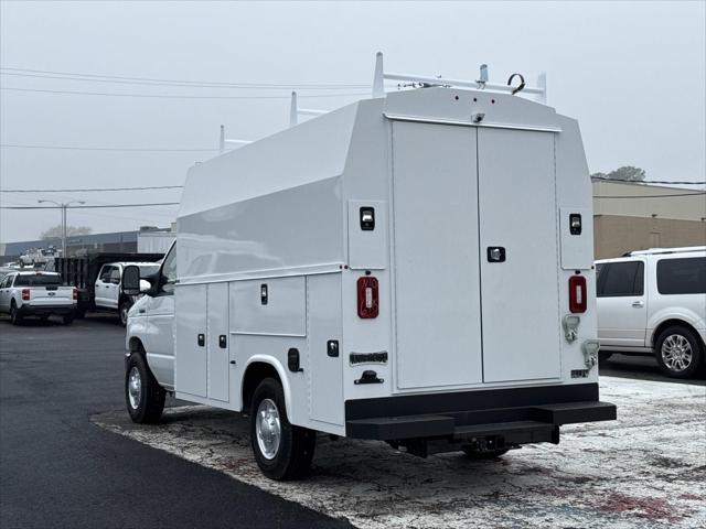 2026 Ford E-350 Cutaway Base