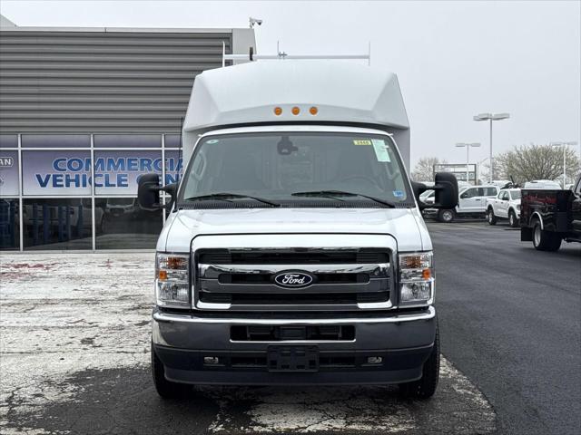 2026 Ford E-350 Cutaway Base