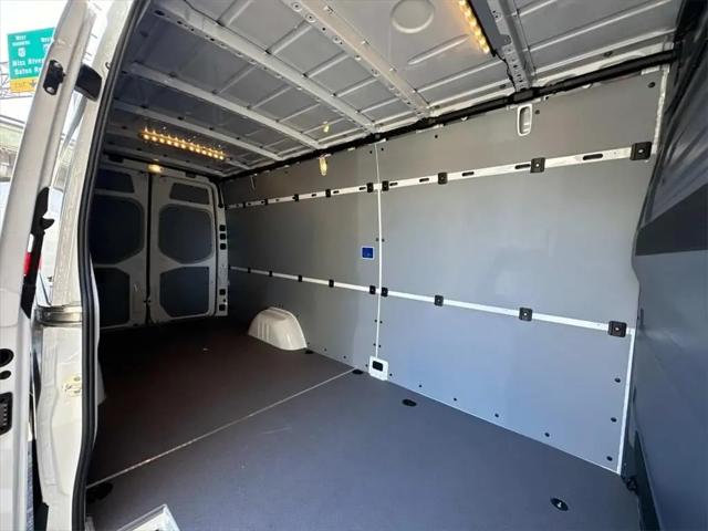 2025 Mercedes-Benz Sprinter 2500 High Roof 4-Cyl Diesel
