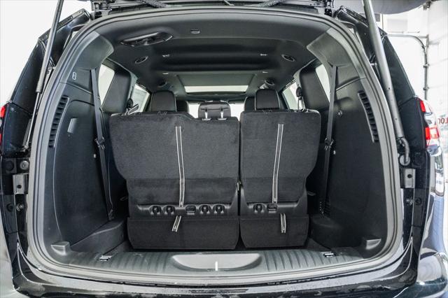 2026 Chrysler Pacifica Select AWD