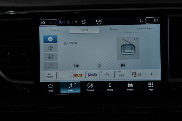2026 Chrysler Pacifica Select AWD