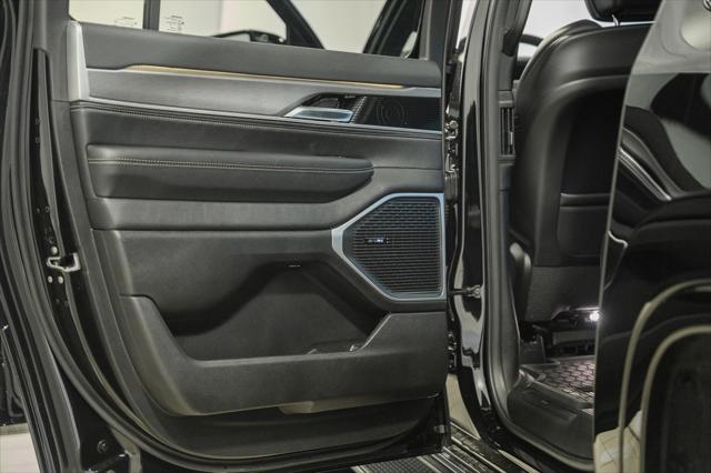 2026 Jeep Grand Wagoneer L 4x4
