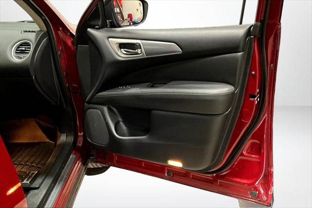 2019 Nissan Pathfinder SL