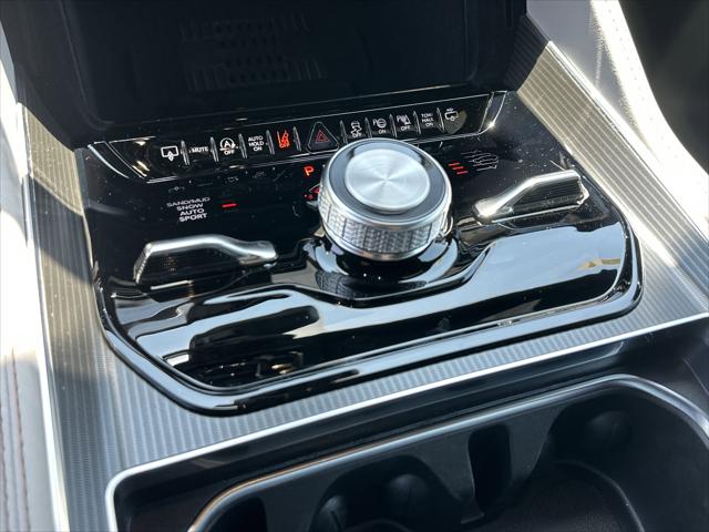 2026 Wagoneer Grand Wagoneer GRAND WAGONEER SUMMIT OBSIDIAN 4X4