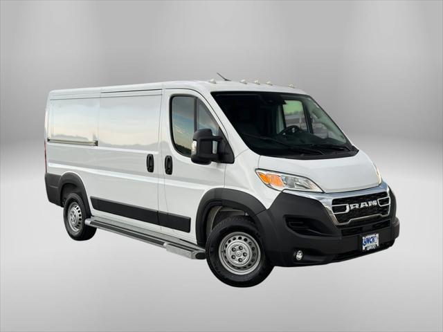 2025 Ram ProMaster 2500 Cargo Van Tradesman Low Roof 136" WB w/Pass Seat