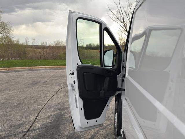 2025 Ram ProMaster 2500 Cargo Van Tradesman Low Roof 136" WB w/Pass Seat