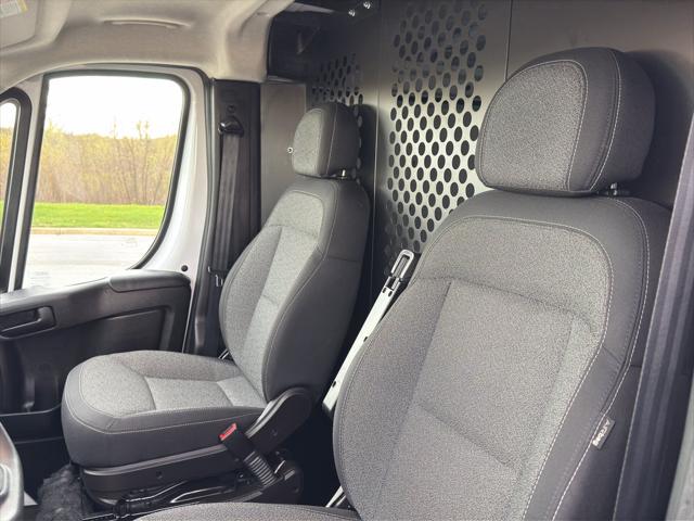 2025 Ram ProMaster 2500 Cargo Van Tradesman Low Roof 136" WB w/Pass Seat