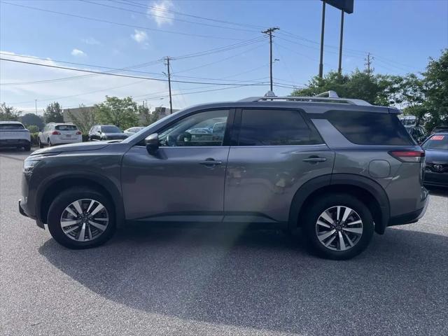 2024 Nissan Pathfinder SL FWD