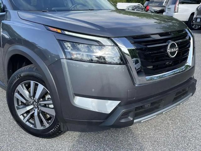 2024 Nissan Pathfinder SL FWD