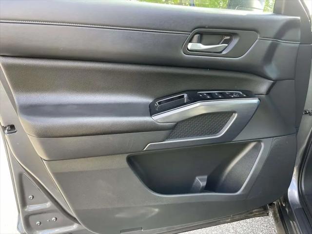 2024 Nissan Pathfinder SL FWD