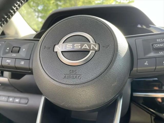 2024 Nissan Pathfinder SL FWD