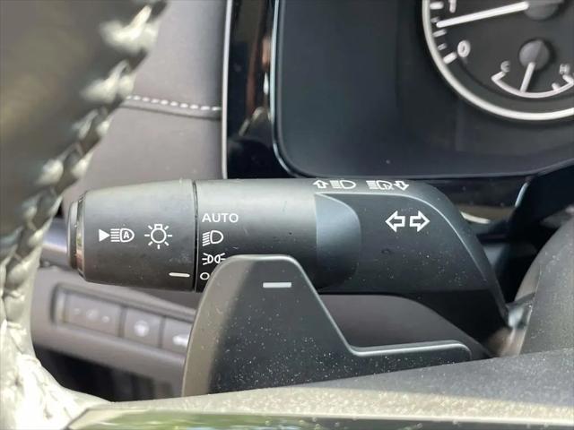2024 Nissan Pathfinder SL FWD