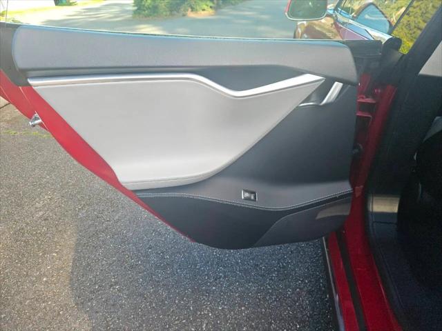 2014 Tesla Model S P85