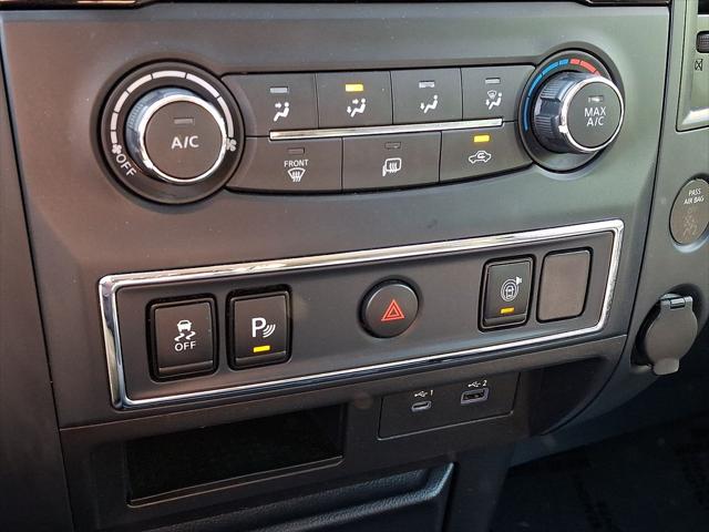 2023 Nissan Titan Crew Cab SV 4x2