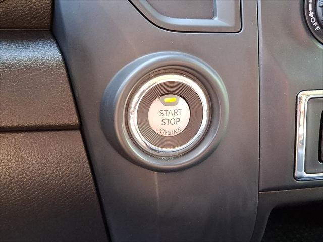 2023 Nissan Titan Crew Cab SV 4x2