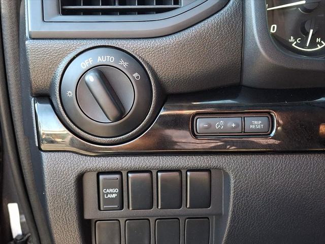 2023 Nissan Titan Crew Cab SV 4x2
