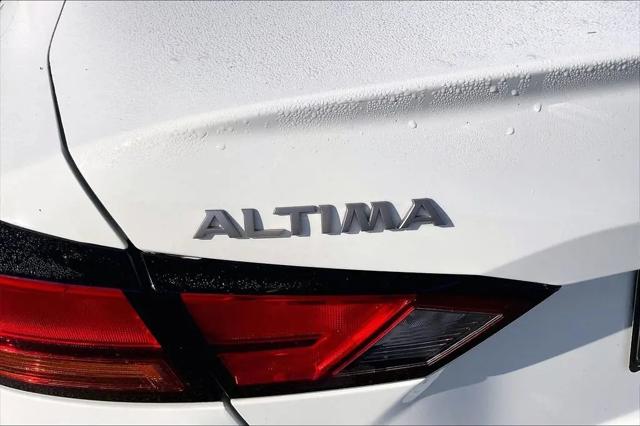 2025 Nissan Altima SV FWD