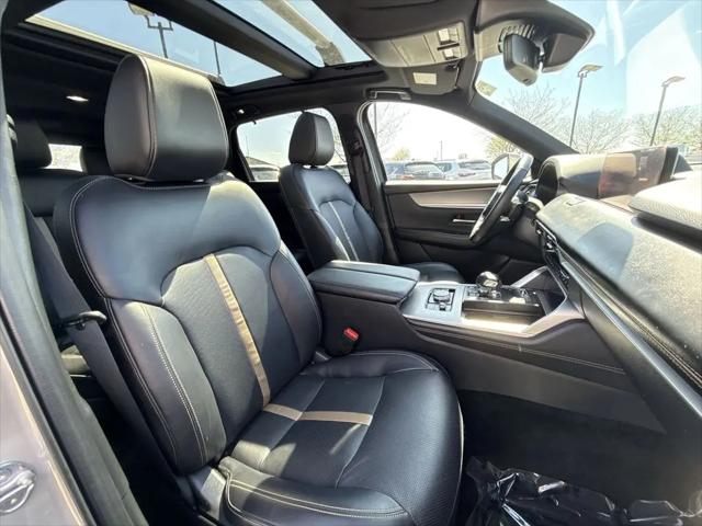 2024 Mazda X-90 Premium Plus