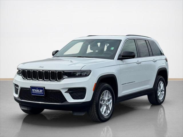 2026 Jeep Grand Cherokee Laredo 4x2
