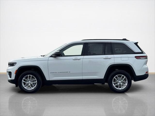 2026 Jeep Grand Cherokee Laredo 4x2