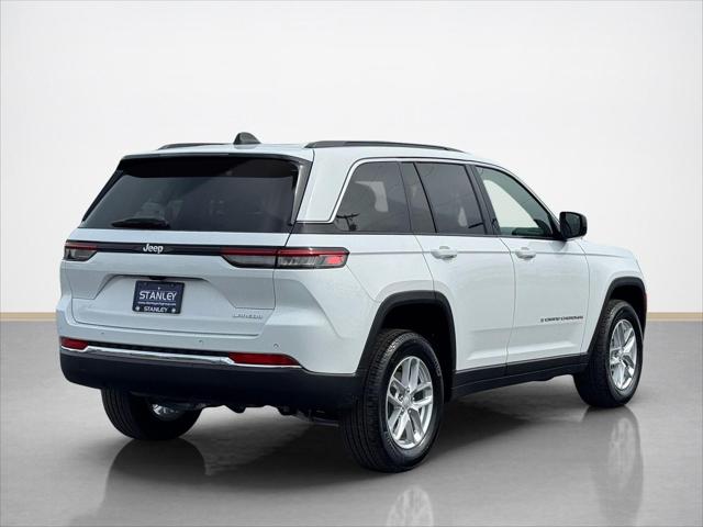 2026 Jeep Grand Cherokee Laredo 4x2