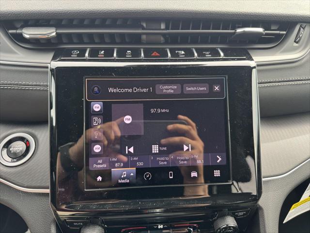 2026 Jeep Grand Cherokee Laredo 4x2