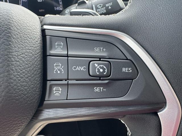 2026 Jeep Grand Cherokee Laredo 4x2
