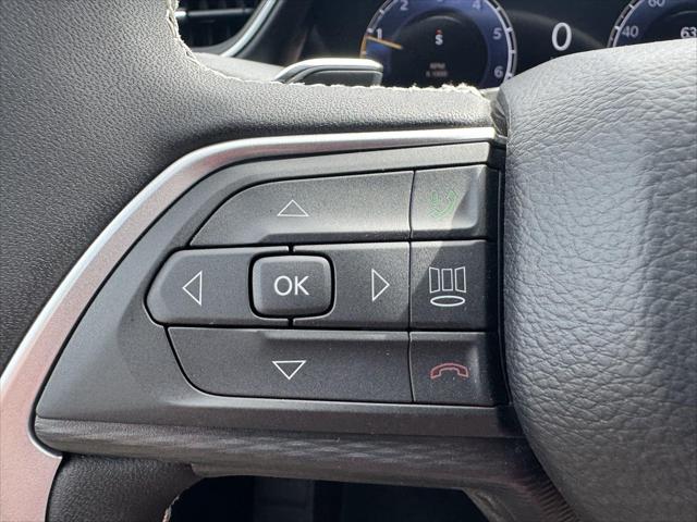 2026 Jeep Grand Cherokee Laredo 4x2
