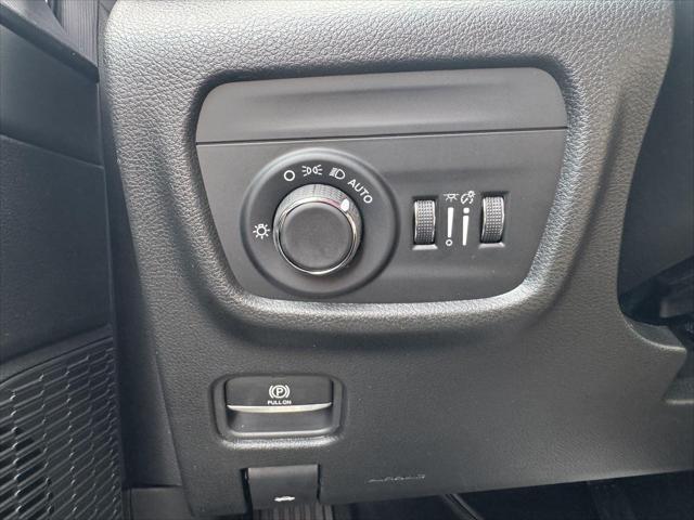 2026 Jeep Grand Cherokee Laredo 4x2