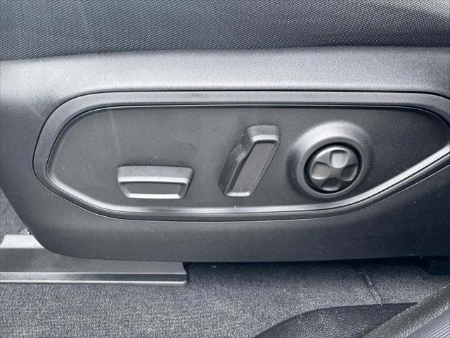 2026 Jeep Grand Cherokee Laredo 4x2