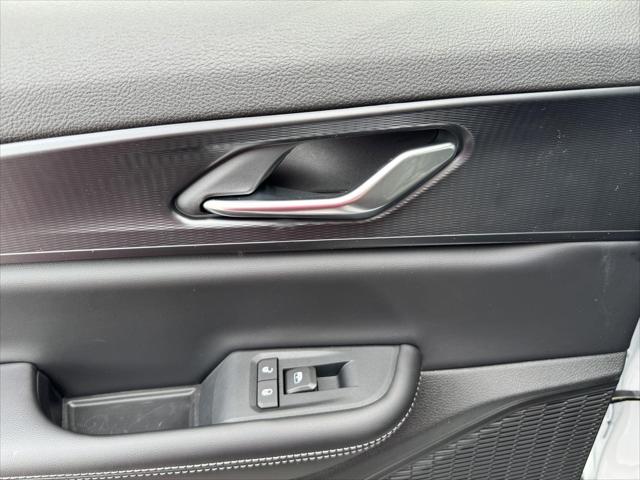 2026 Jeep Grand Cherokee Laredo 4x2