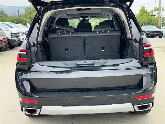 2025 BMW X7 xDrive40i