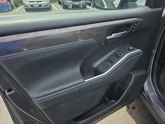 2023 Toyota Highlander Platinum