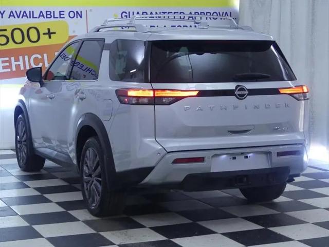 2023 Nissan Pathfinder SL 4WD