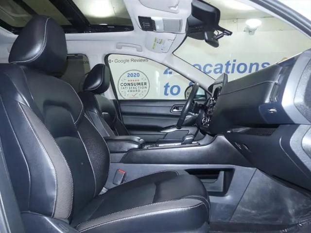2023 Nissan Pathfinder SL 4WD