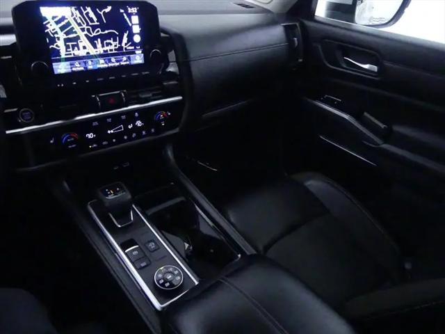 2023 Nissan Pathfinder SL 4WD
