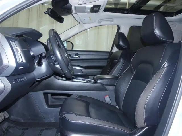 2023 Nissan Pathfinder SL 4WD